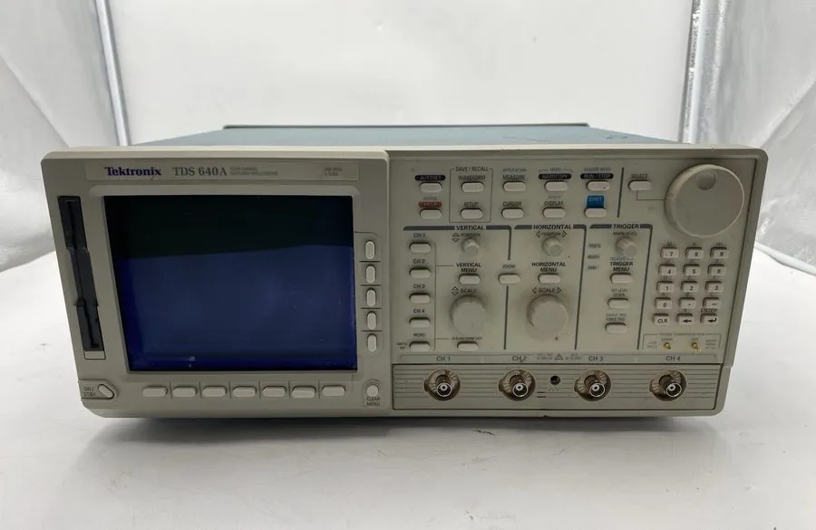 Осциллограф Tektronix TDS 640A 4-Ch 500MHz 2GS/s Digitizing Oscilloscope Opts 05