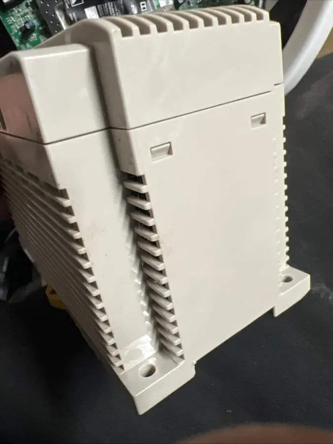 Блок питания Omron S82K S82K-10024 Switching Power Supply 24VDC 4.2A 100W DIN Ra