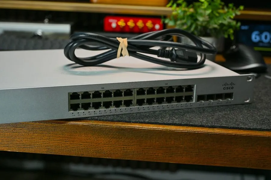Коммутатор Cisco Meraki MS225-24 Managed Cloud Switch 24 Port Gigabit SFP+ Rackm