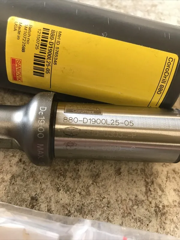 Режущий инструмент Sandvik Insert Drill A880-D1900L25-05 — фото лота 1