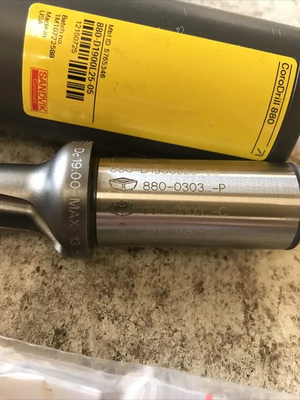 Режущий инструмент Sandvik Insert Drill A880-D1900L25-05 — фото лота 2