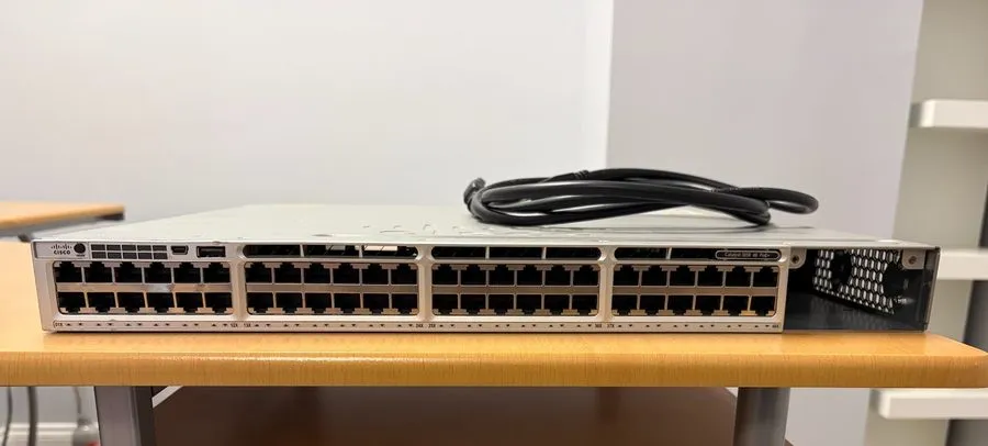 Коммутатор Cisco WS-C3850-48P L V06 48-Port GigE PoE Switch with C3850-NMN-2-10G