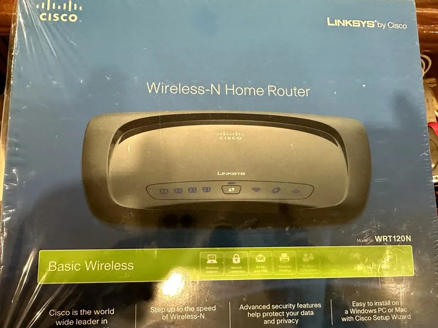 Маршрутизатор Linksys WRT120N 150 Mbps 4-Port 10/100 Wireless N Router