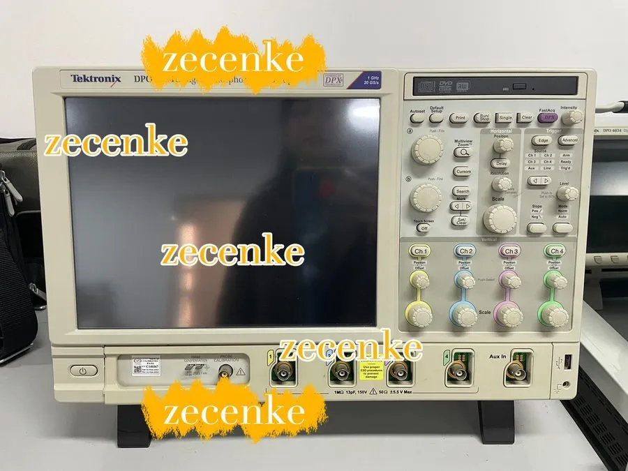 Осциллограф Tektronix DPO7104C Oscilloscope, 1 GHz Bandwidth