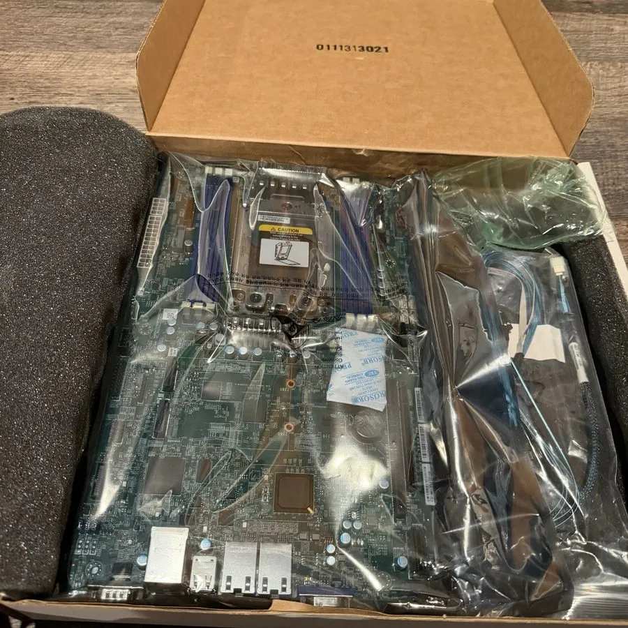 Материнская плата Supermicro H13SVW-N-B WIO Motherboard AMD EPYC 8004 DDR5 ECC R