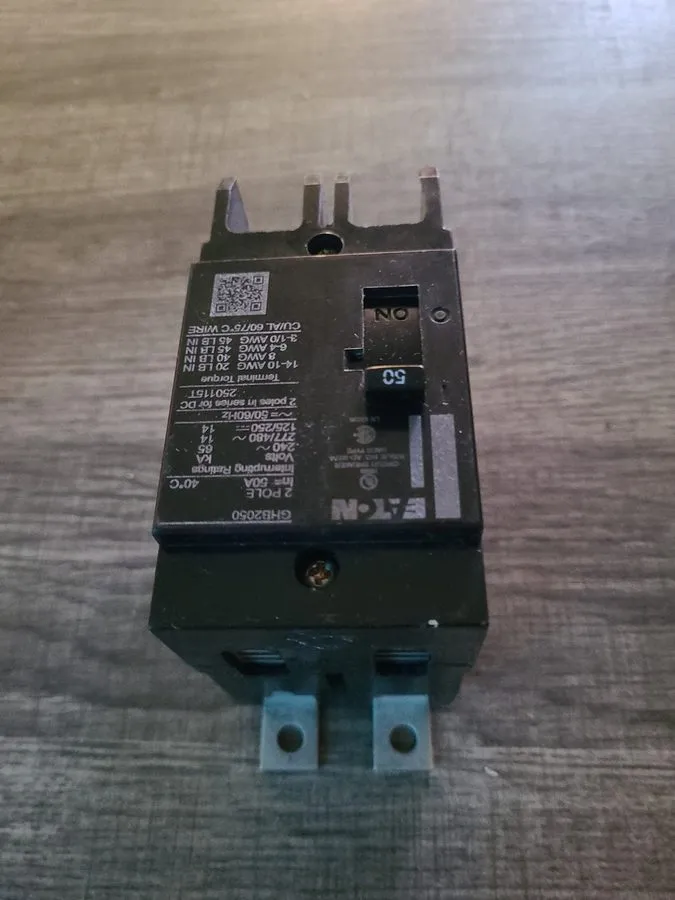 Автоматический выключатель Eaton GHB2050 50 Amp 2 Pole 277/480V GHB Bolt On Circ