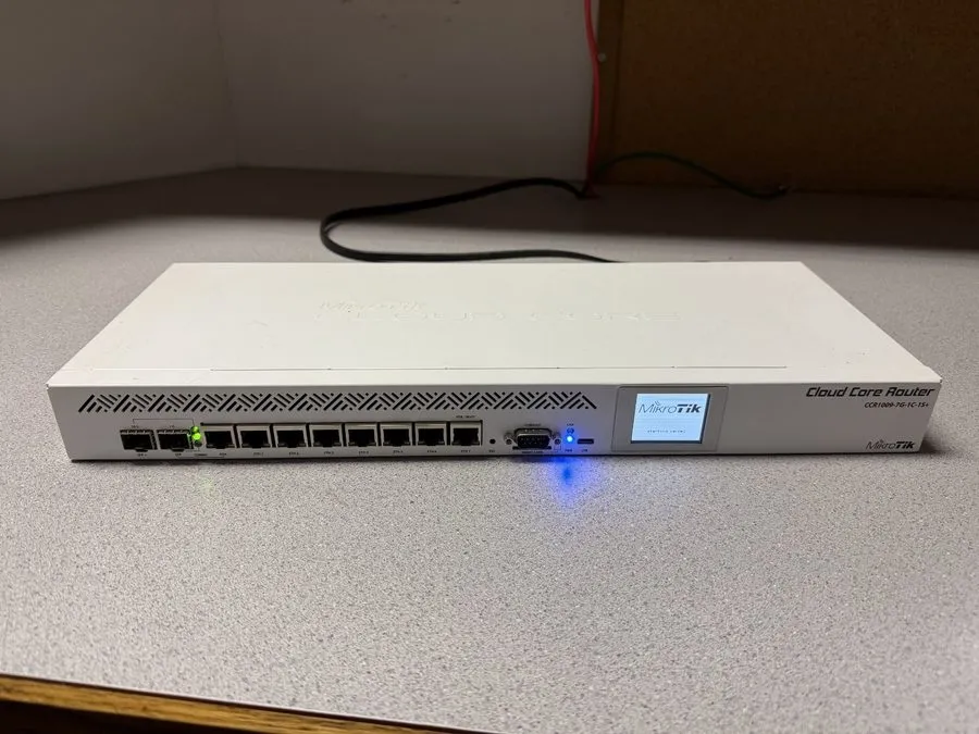 Маршрутизатор Mikrotik CCR1009-8G-1S-1S+ 8-Port 10/100 Wired Router