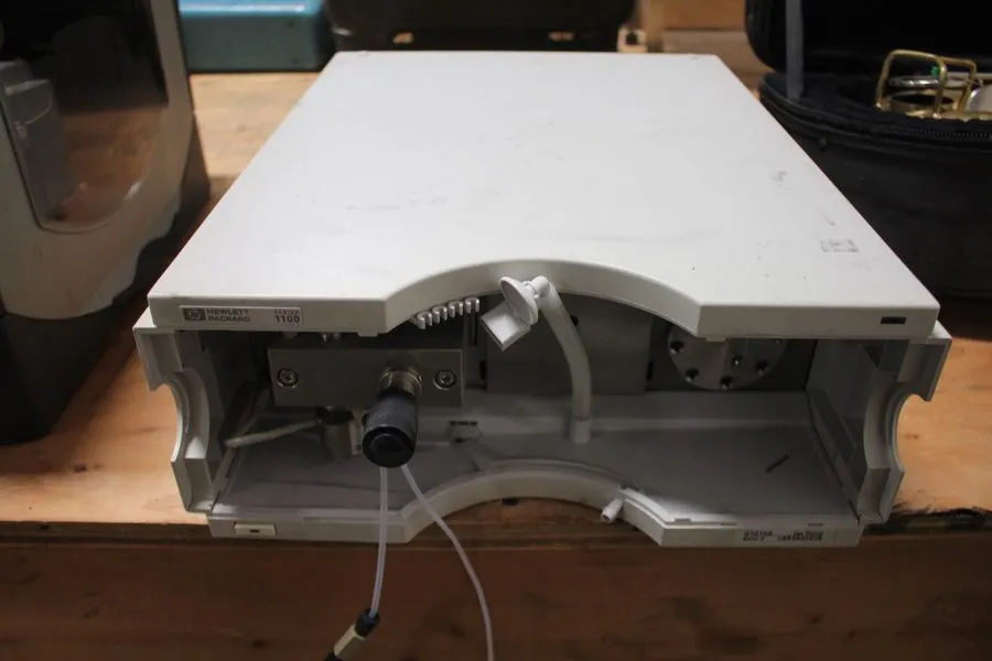 Хроматограф Agilent 1100 series G1310A Iso Pump HPLC LC G1310 IsoPump