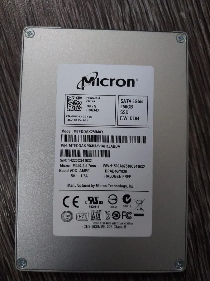 SSD-накопитель Micron M550 256GB 2.5" SATA SSD MTFDDAK256MAY-1AH12ABHA — фото лота 1