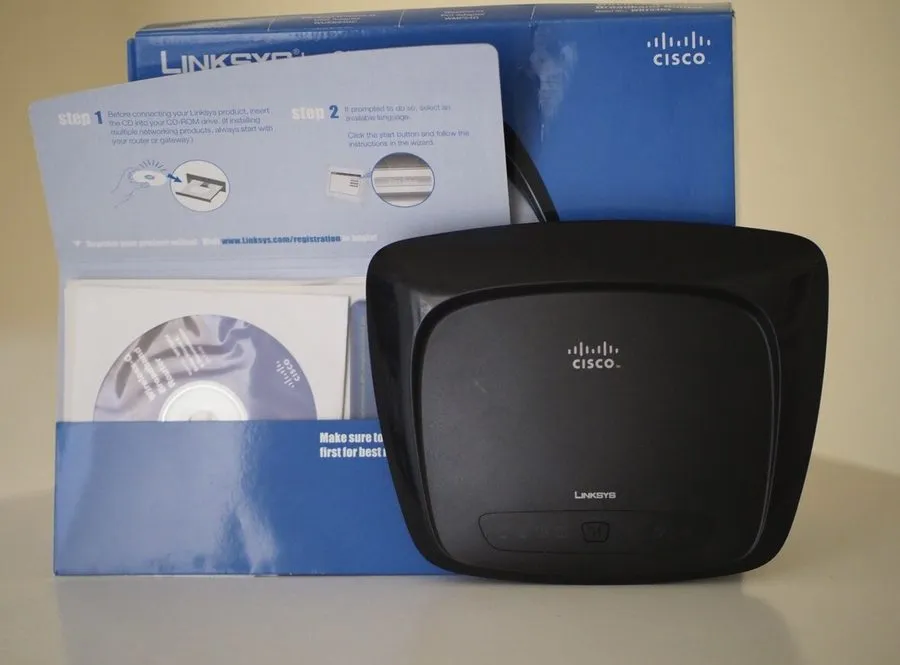 Маршрутизатор CISCO Linksys WRT54G2 V1 54 Mbps 4-Port 10/100 Wireless G Router