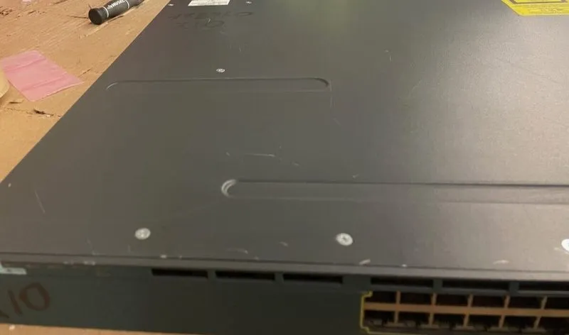 Коммутатор WS-C3560X-24P-S Catalyst 3560-X Series POE+ 24 Ports marker in switch