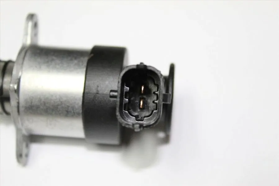 Трубопроводная арматура Fuel Injection Pressure Regulator 0928400779 — фото лота 2