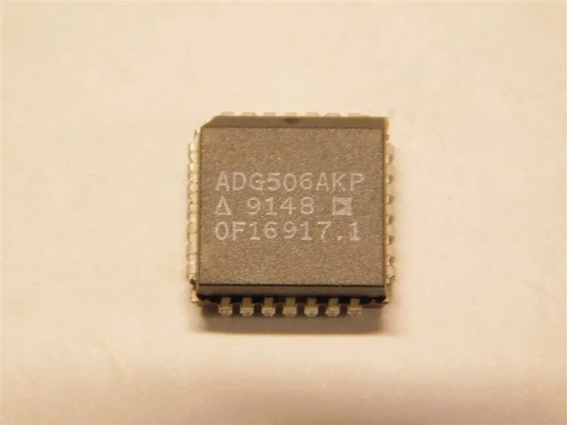 Микросхема Analog Devices ADG506AKP CMOS 8-/16 Channel Analog Multiplexers IC 28 — фото лота 1