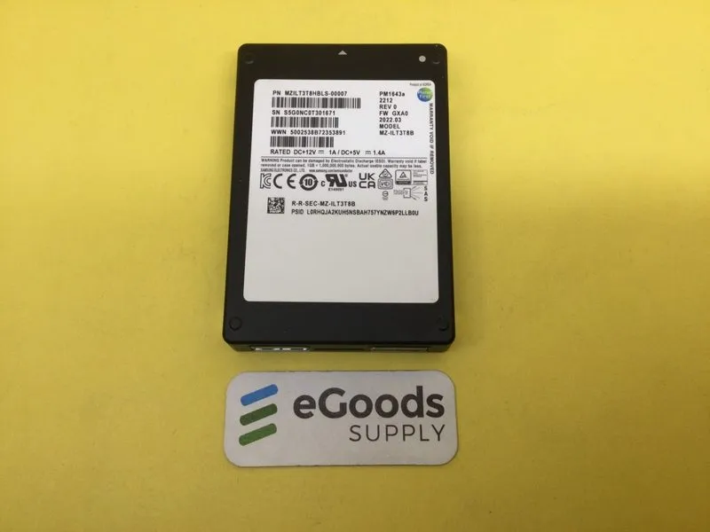 SSD-накопитель 3.84TB SSD Samsung PM1643a 2.5" SAS MZ1LT3T8HBLS-00007 MZ-ILT3T8B — фото лота 1