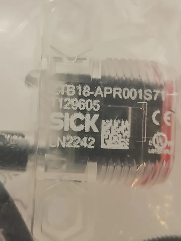Датчик приближения SICK ZT1-P0801S01 10-30VDC 1042537 Photoelectric Proximity Se