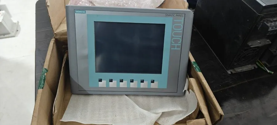 Панель оператора Siemens SIMATIC HMI KTP600 6AV6647-0AC11-3AX0 E:09 Basic Panel — фото лота 1