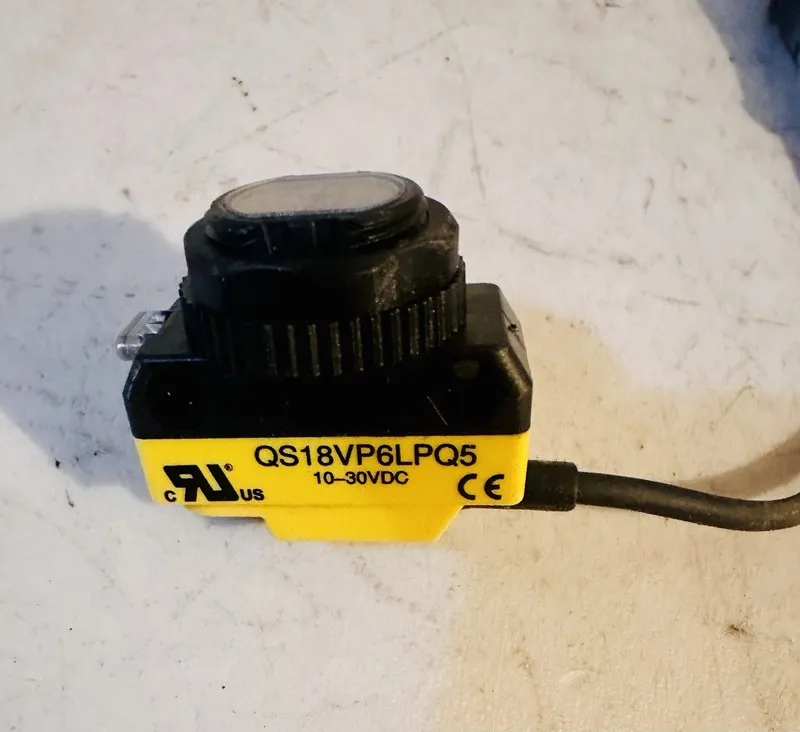 Фотоэлектрический датчик Banner QS18VP6LPQ5 Photoelectric Sensor 10-30 VDC (TSC)