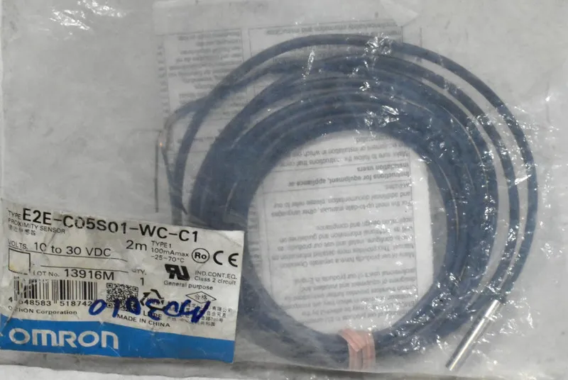 Датчик приближения Proximity Sensor E2E-C05S01-WC-C1