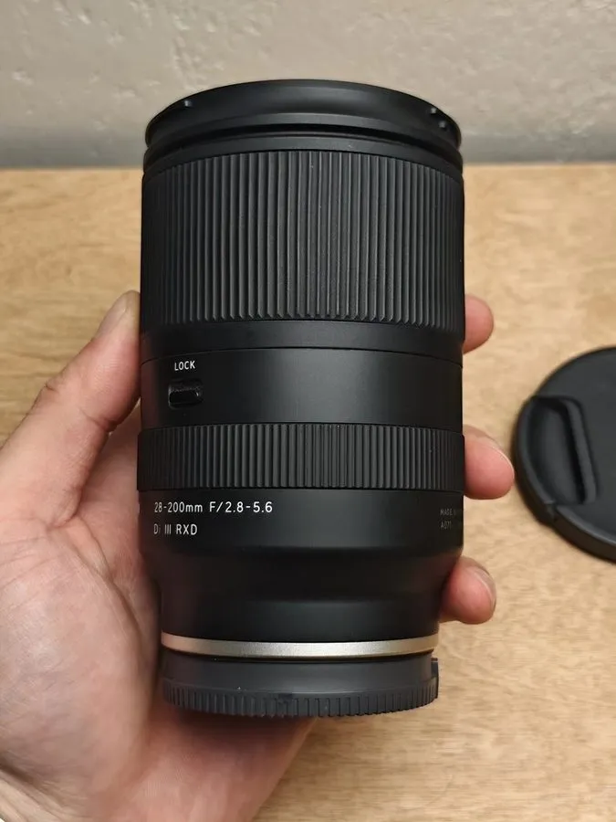Объектив Tamron 28-200