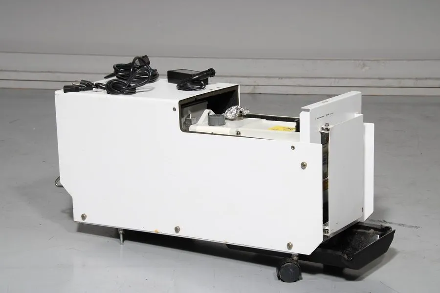Насос Edwards E2M30 Vane Vacuum Pump With Agilent G3199B Enclosure and Power Ada