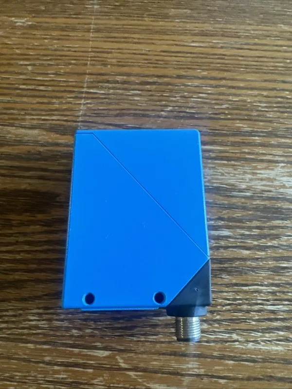 Фотоэлектрический датчик SICK Photoelectric Sensor WT24-B4401 #1011462 10-30VDC