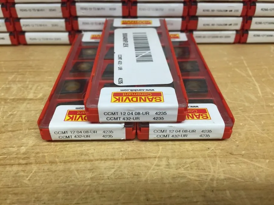 Режущий инструмент Sandvik SCMT 432-UR 435 Carbide Insert (Q8)
