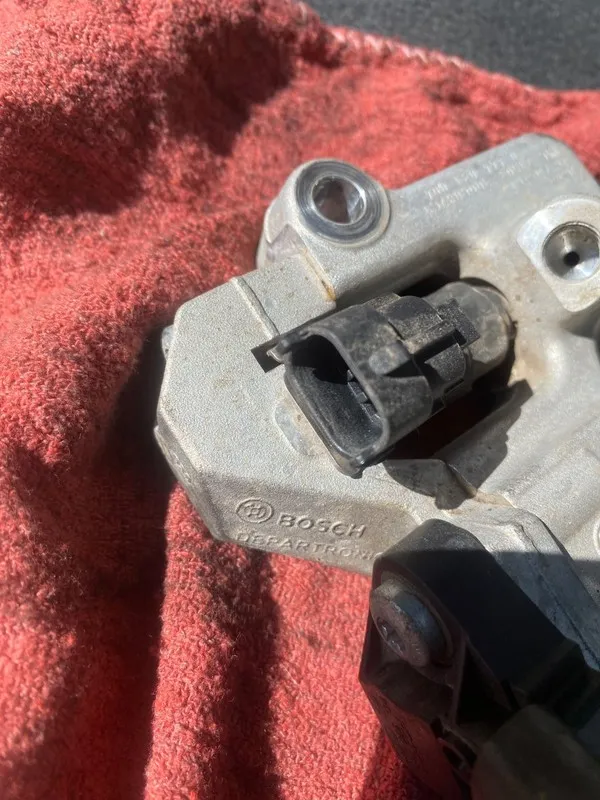 Трубопроводная арматура International Maxxforce 13 Engine Fuel Pressure Regulato