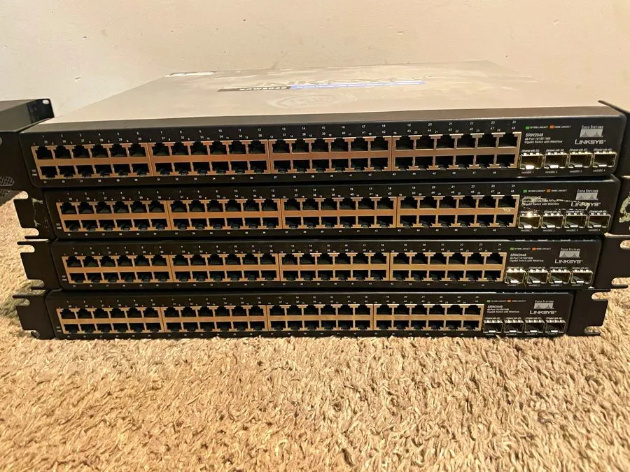 Коммутатор Cisco SRW2048 Gigabit Small Business Managed Switch 48 Ports Rackmoun