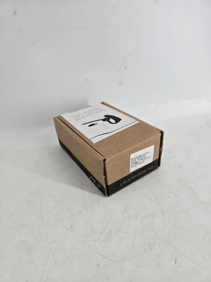 VoIP-шлюз Plantronics 206110-101 Voyager 5200 UC Black Mono Bluetooth Headset Sy — фото лота 2