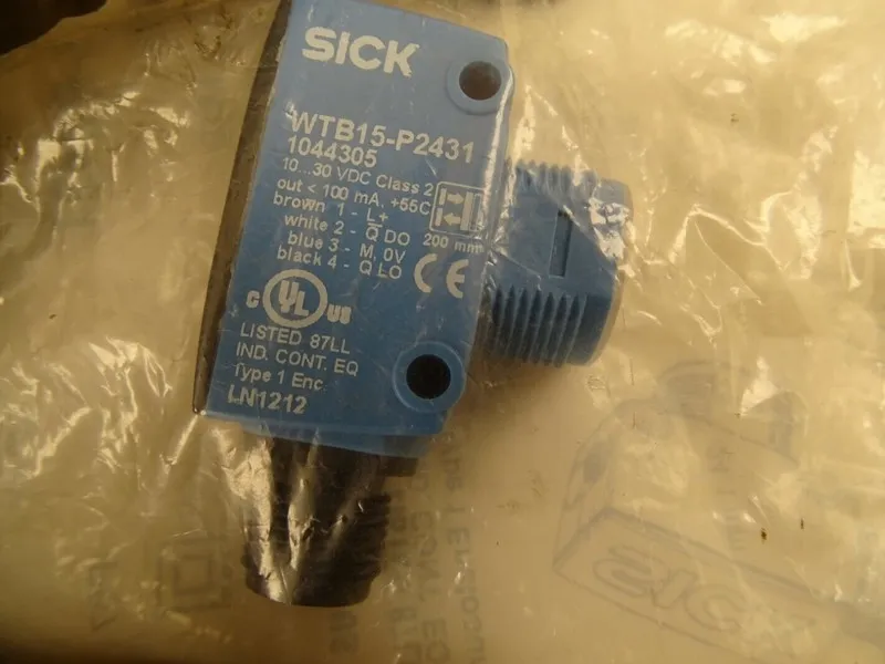 Фотоэлектрический датчик SICK Photoelectric Sensor/ Switch WTB15-P2431