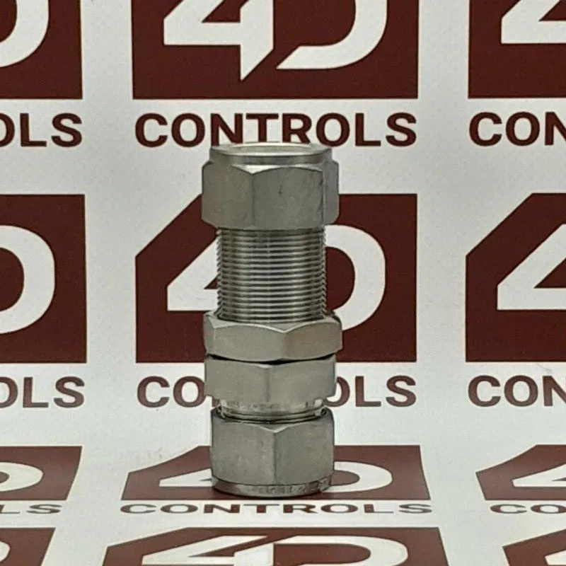 Фитинг Swagelok Stainless Steel Bulkhead Union Fitting 3/4" OD Tube SS-1210-61