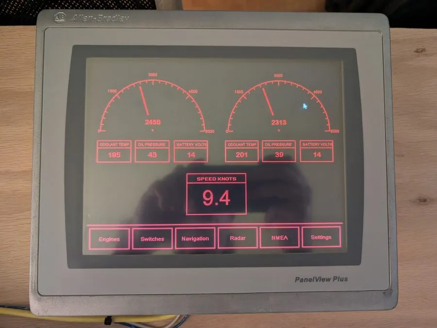 Панель оператора Allen-Bradley 2711P-T10C22D9P PanelView Plus 7 Graphic Terminal