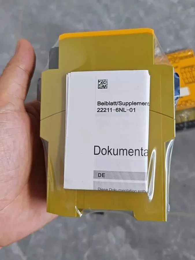 Реле безопасности PILZ PNOZ X3P 24VDC 3n/o 1n/c SAFETY RELAY