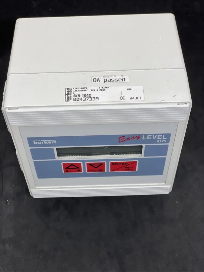 Ультразвуковой датчик Burkert 8175 Easy Level Ultrasonic Level Transmitter 00437 — фото лота 1