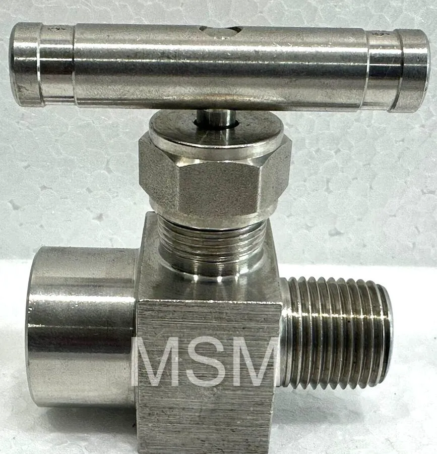 Клапан 1/2" Swagelok SS-6PNBGM8L-F8 Gauge Needle Valve w/ SS-26VM8-F8 Valve
