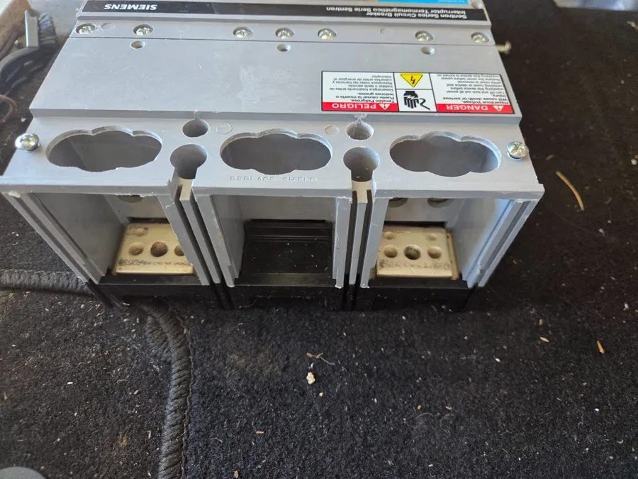 Автоматический выключатель SIEMENS SENTRON SERIES CIRCUIT BREAKER LXD62B600 600A
