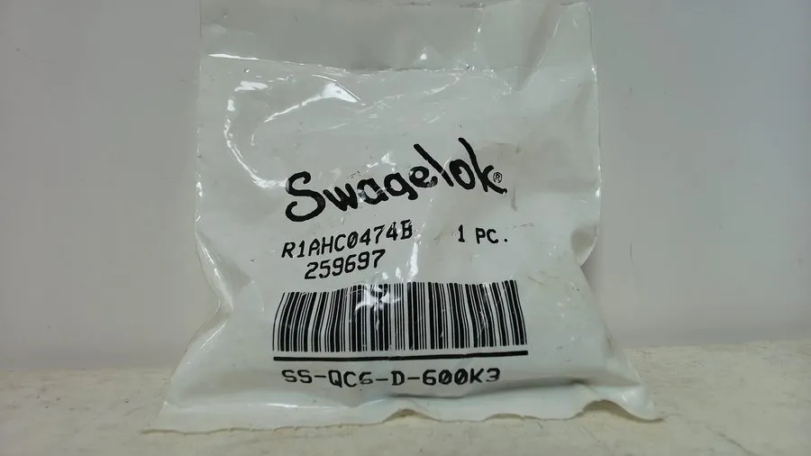 Клапан SS-QC6-D-600K3 SWAGELOK SST QC STEM W/VALVE, 3/8" TUBE, GREEN STRIPE — фото лота 1