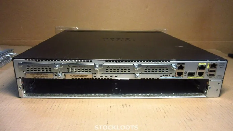 Маршрутизатор Cisco 2921 2900 Series 3-Port Gigabit Wired Router
