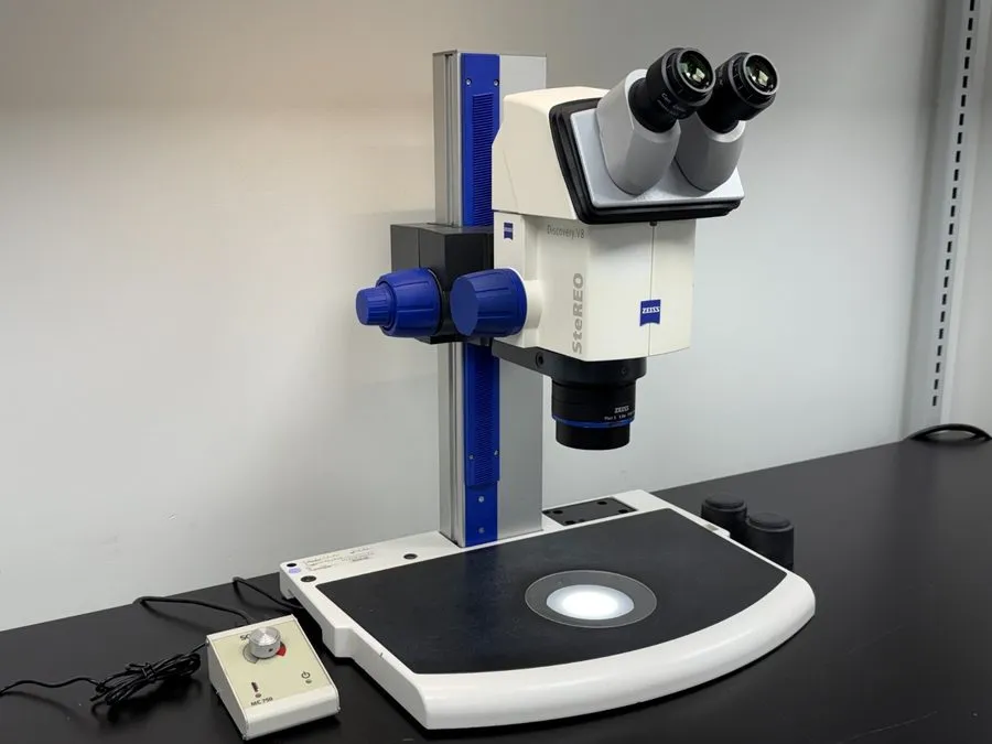 Объектив микроскопа ZEISS SteREO Discovery.V8 Microscope Body w/ Achromat S 0.5x — фото лота 1