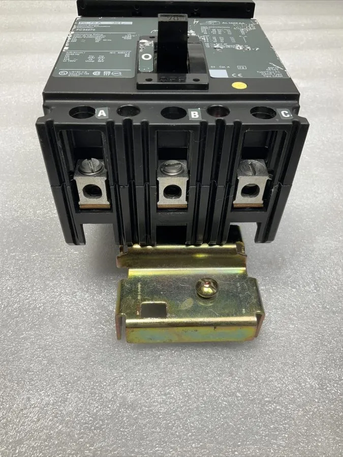 Автоматический выключатель Square D FC34070 70A 3P 480V I-Line Molded Case Circu