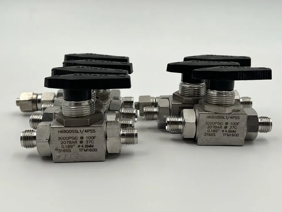 Клапан Ham-let H6800SSL1/4PSS Manual Ball Valve Stainless Steel 3000 PSIG