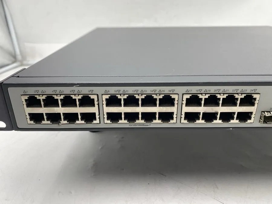 Коммутатор HP JE007A V1910-24G-POE 365W 24-Port Gigabit Smart Managed PoE Switch