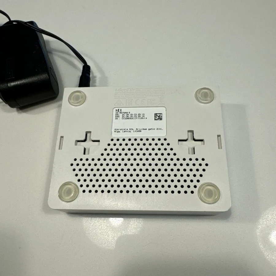 Маршрутизатор ROUTERBOARD Hex Lite 5 Ports Router 5 X 10/100 Poe OSL4 RB750r2 MI