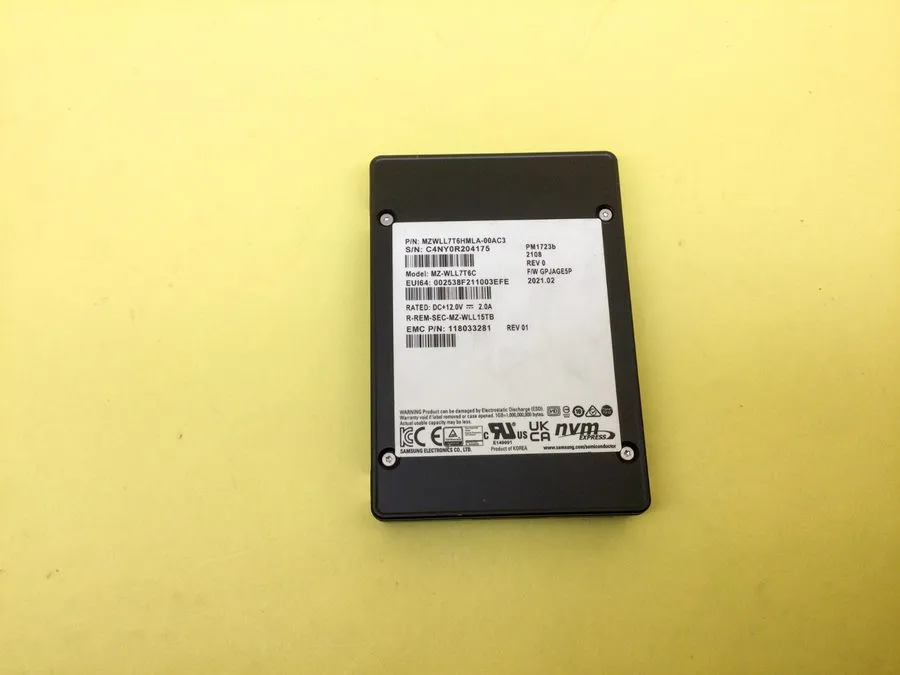 SSD-накопитель MZ-WLL7T6C Samsung PM1723b 7.68TB NVME PCIE3.0 2.5in U.2 SSD EMC