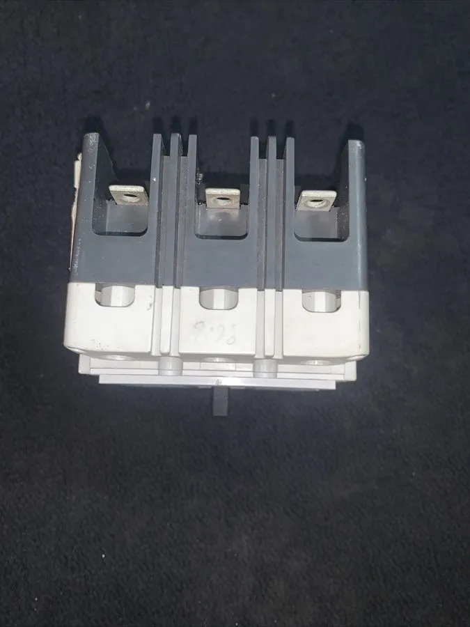 Автоматический выключатель Eaton PDG23M0225TFFL 225 Amp 480V 3 Pole Circuit Brea