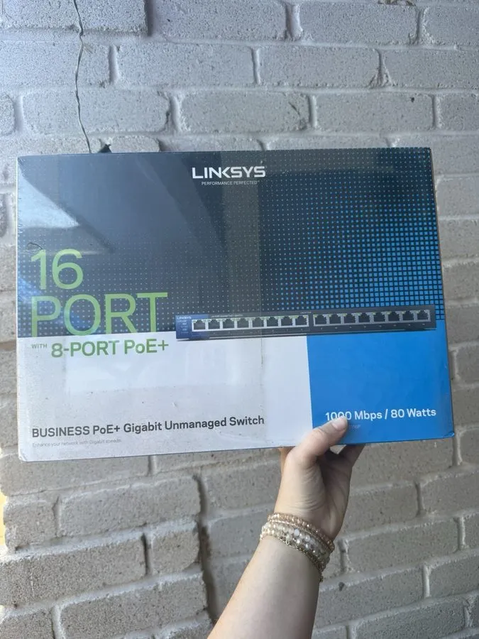 Коммутатор Linksys LGS116P 16-Port Gigabit PoE+ Unmanaged Network Switch 80W