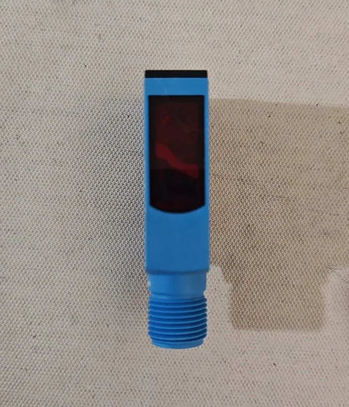 Фотоэлектрический датчик One SICK WL9L-3P2432 Photoelectric switch sensor — фото лота 2