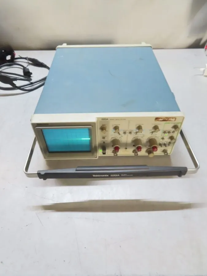 Осциллограф Tektronix 2213A 60MHz 2 Channel Oscilloscope.