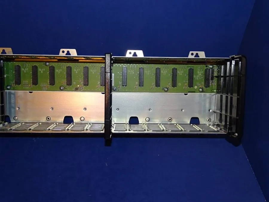 ПЛК ALLEN BRADLEY 1756-A17 ControlLogix PLC Chassis Rack 17 Slot 24VDC