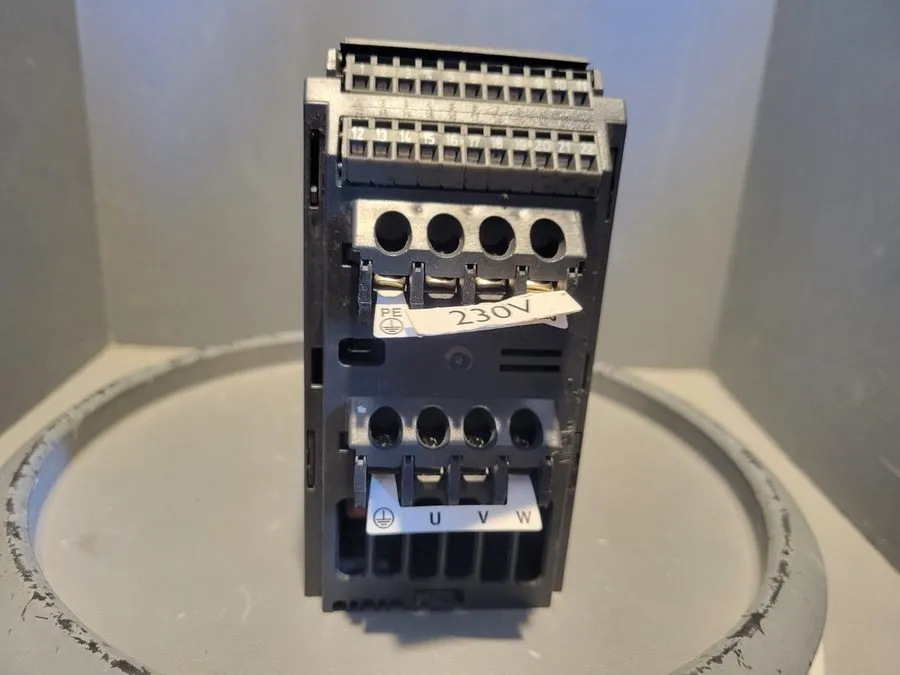Частотный преобразователь Siemens 6SE3211-5BA40 Micromaster Frequency Converter